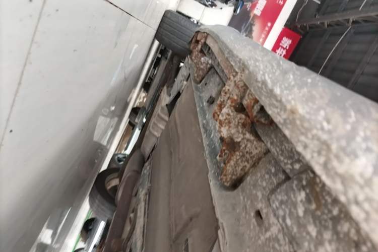 Used Ford Kuga 2017 EcoBoost 245 Four-Wheel Drive Platinum Edition Right Side Sill