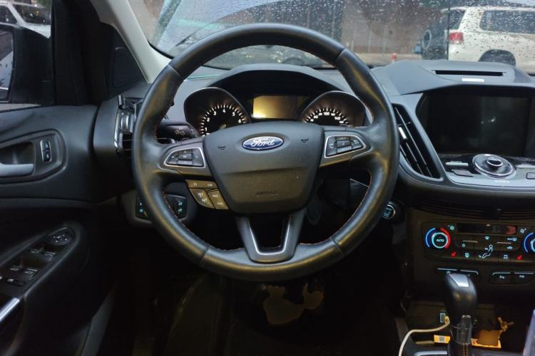 Used Ford Kuga 2017 EcoBoost 245 Four-Wheel-Drive Sport Model Steering Wheel