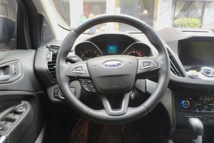 Used Ford Kuga 2017 EcoBoost 180 Two-Wheel-Drive Tiger Leap Model Steering Wheel
