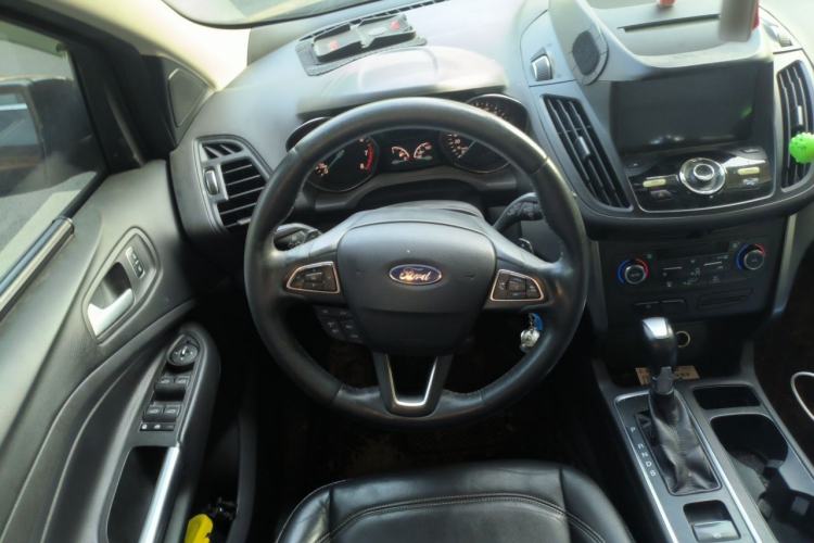 Used Ford Kuga 2017 EcoBoost 180 Two-Wheel-Drive Tiger Leap Model Steering Wheel