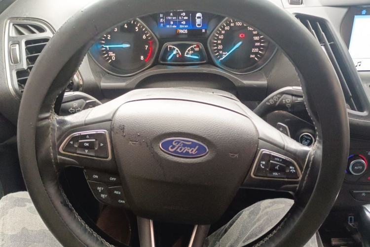 Used Ford Kuga 2017 EcoBoost 180 Two-Wheel-Drive Luxury Wing Edition Steering Wheel