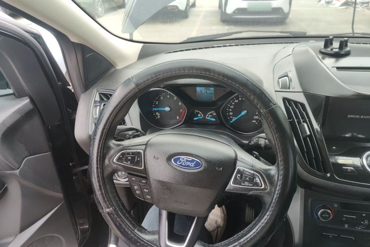 Used Ford Kuga 2017 EcoBoost 180 Two-Wheel-Drive Tiger Leap Model Steering Wheel