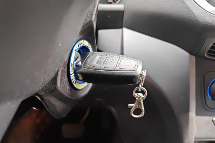 Used Ford Kuga 2017 EcoBoost 180 Two-Wheel-Drive Tiger Leap Model Vehicle Key