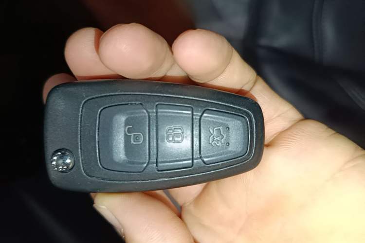 Used Ford Kuga 2017 EcoBoost 180 Two-Wheel-Drive Tiger Leap Model Vehicle Key