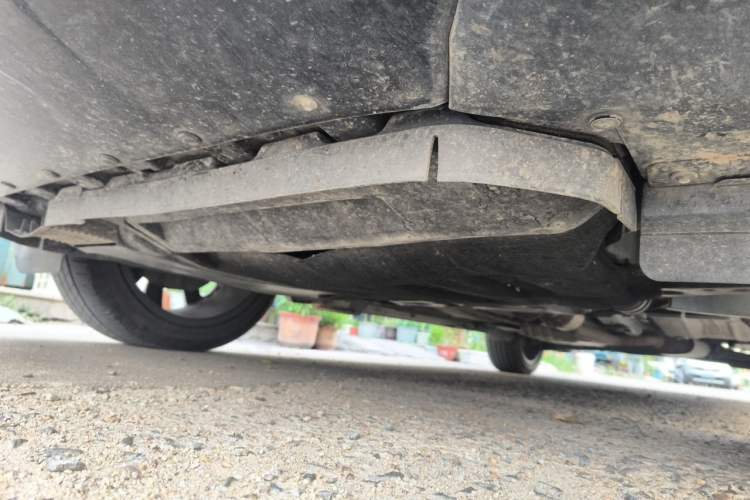 Used Ford Kuga 2017 EcoBoost 245 Four-Wheel-Drive Sport Model Chassis Front Left