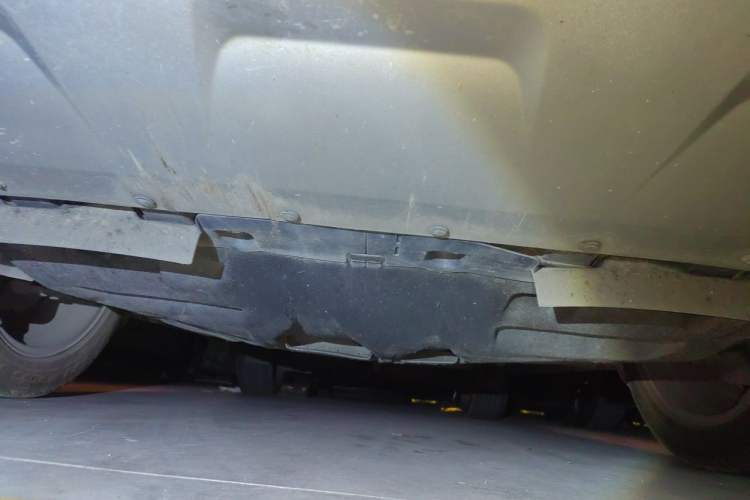 Used Ford Kuga 2017 EcoBoost 180 Two-Wheel-Drive Tiger Leap Model Chassis Front