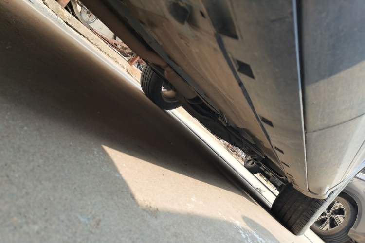 Used Ford Kuga 2017 EcoBoost 180 Two-Wheel-Drive Tiger Leap Model Chassis Rear Right