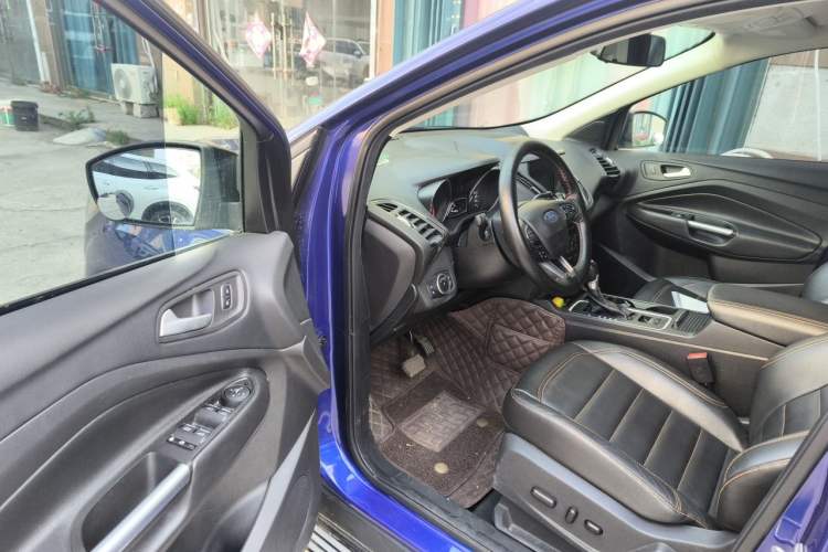 Used Ford Kuga 2017 EcoBoost 245 Four-Wheel-Drive Sport Model Driver Seat