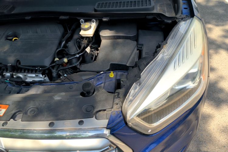 Used Ford Kuga 2017 EcoBoost 180 Two-Wheel-Drive Platinum Edition Engine Bay Left
