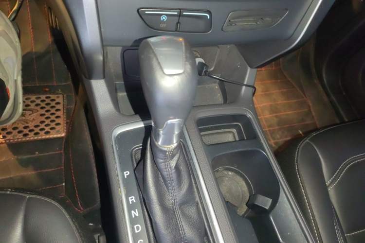 Used Ford Kuga 2017 EcoBoost 180 Two-Wheel-Drive Tiger Leap Model Gear Lever