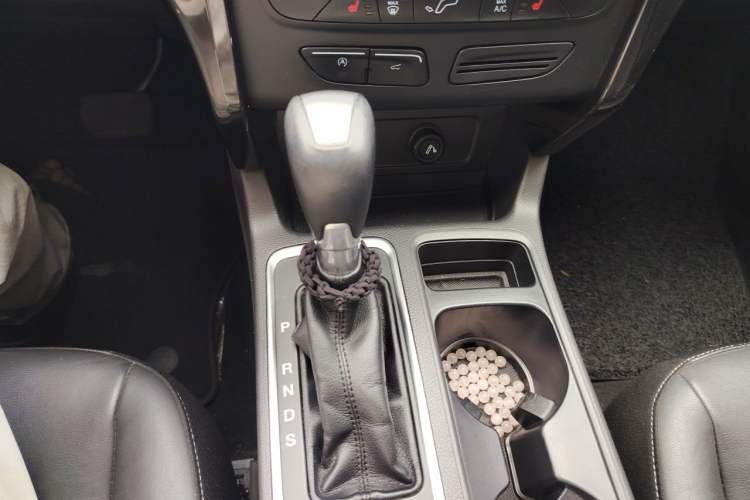 Used Ford Kuga 2017 EcoBoost 180 Four-Wheel Drive Luxury Wing Model Gear Lever
