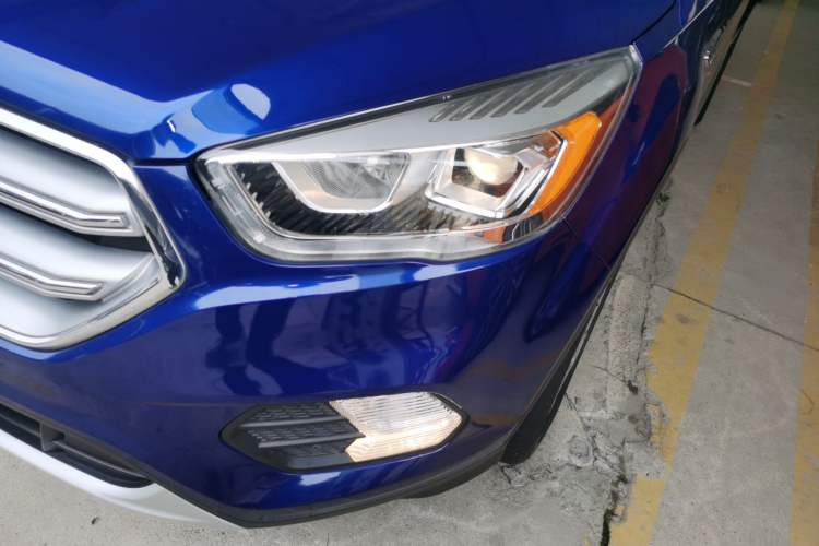 Used Ford Kuga 2017 EcoBoost 180 Two-Wheel-Drive Platinum Edition Left Front Headlight