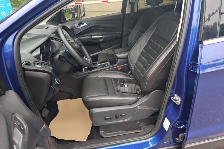 Used Ford Kuga 2017 EcoBoost 180 Two-Wheel-Drive Luxury Wing Edition Left Front Seat