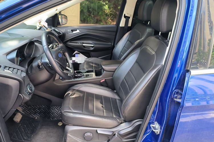 Used Ford Kuga 2017 EcoBoost 180 Two-Wheel-Drive Platinum Edition Left Front Seat