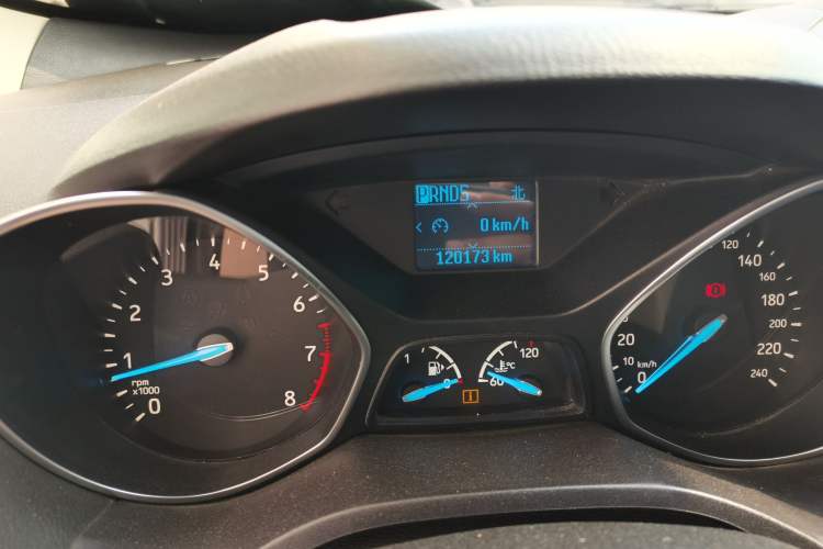 Used Ford Kuga 2017 EcoBoost 180 Two-Wheel-Drive Tiger Leap Model Odometer Close Up
