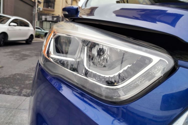 Used Ford Kuga 2017 EcoBoost 180 Four-Wheel Drive Luxury Wing Model Right Front Headlight