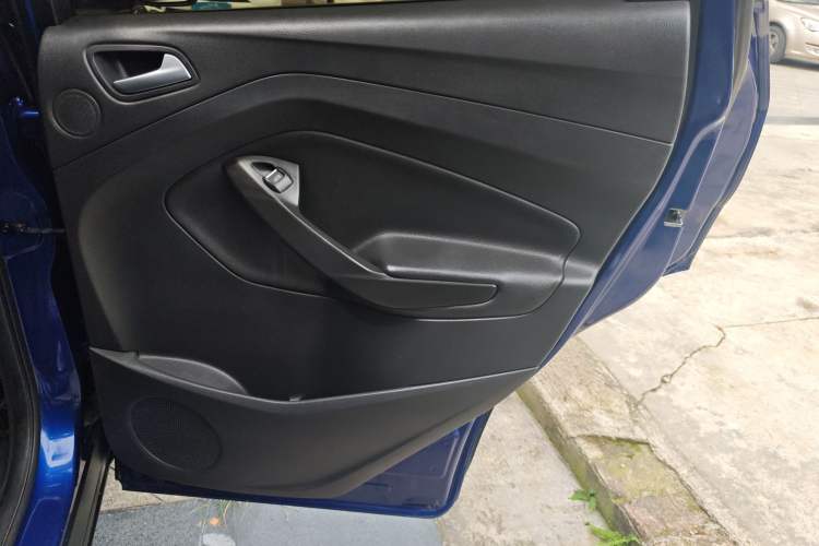 Used Ford Kuga 2017 EcoBoost 180 Two-Wheel-Drive Luxury Wing Edition Right Rear Door Interior