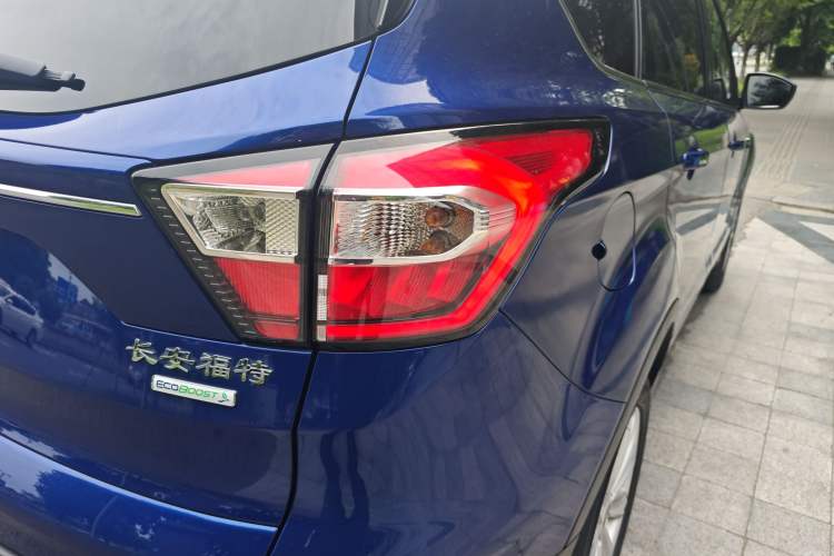 Used Ford Kuga 2017 EcoBoost 180 Two-Wheel-Drive Luxury Wing Edition Right Rear Taillight
