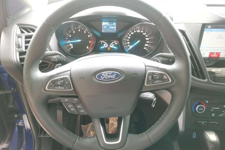 Used Ford Kuga 2017 EcoBoost 180 Two-Wheel-Drive Platinum Edition Steering Wheel