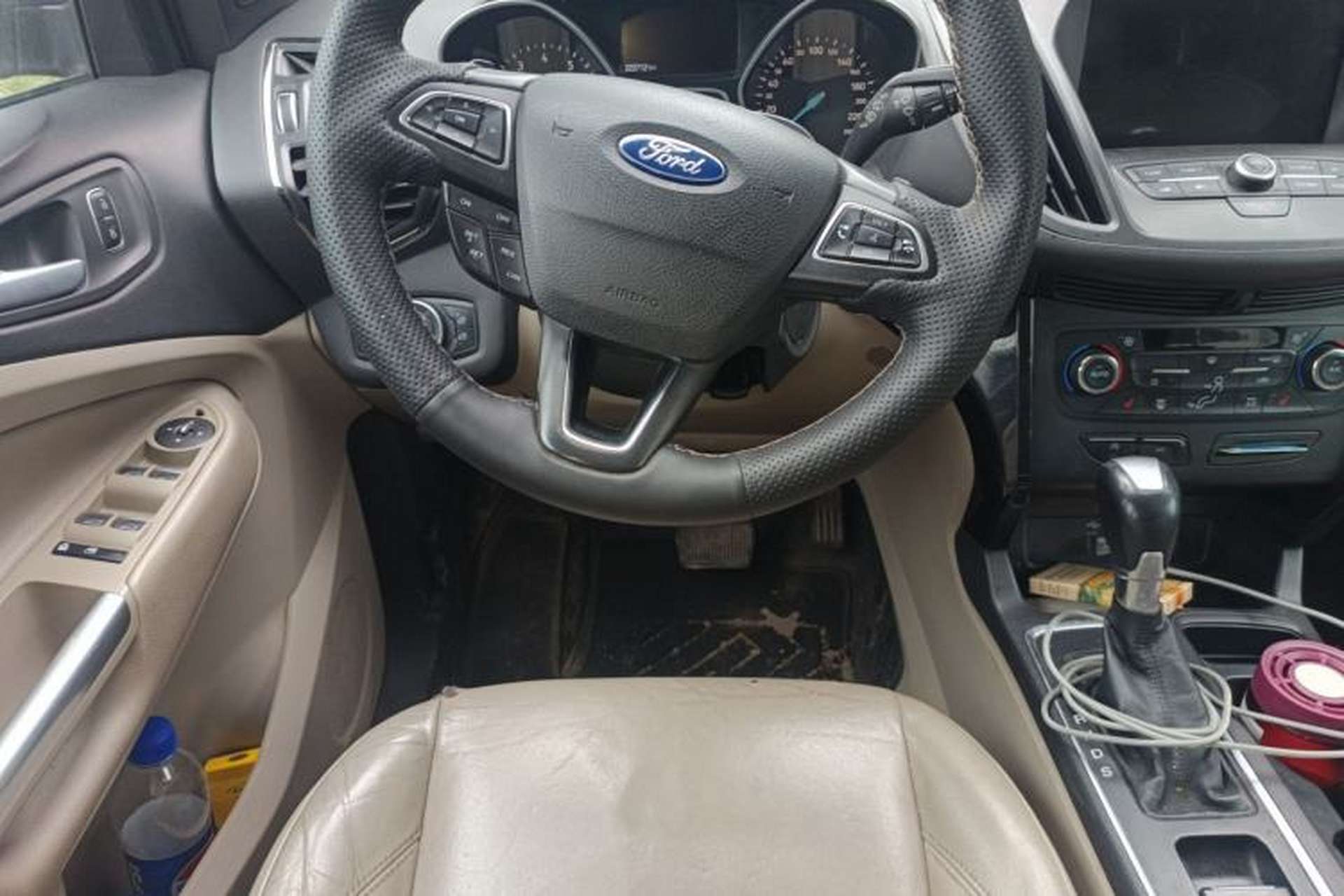 Used Ford Kuga 2017 EcoBoost 180 Four-Wheel Drive Luxury Wing Model Steering Wheel