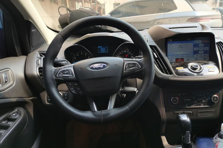 Used Ford Kuga 2017 EcoBoost 180 Two-Wheel-Drive Tiger Leap Model Steering Wheel