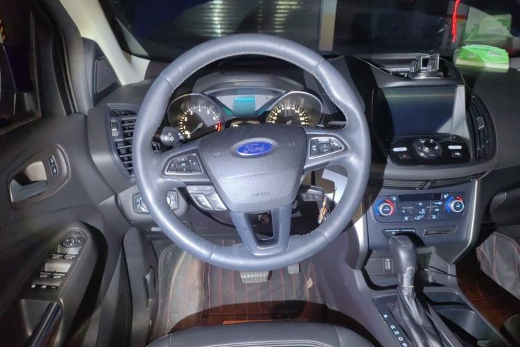 Used Ford Kuga 2017 EcoBoost 180 Two-Wheel-Drive Tiger Leap Model Steering Wheel