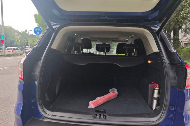 Used Ford Kuga 2017 EcoBoost 180 Two-Wheel-Drive Luxury Wing Edition Trunk