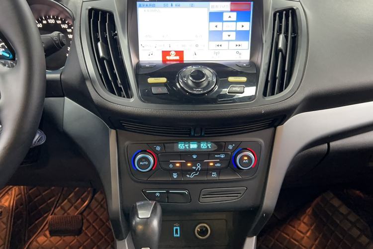 Used Ford Kuga 2017 EcoBoost 180 Two-Wheel-Drive Tiger Leap Model Audio And AC Panel