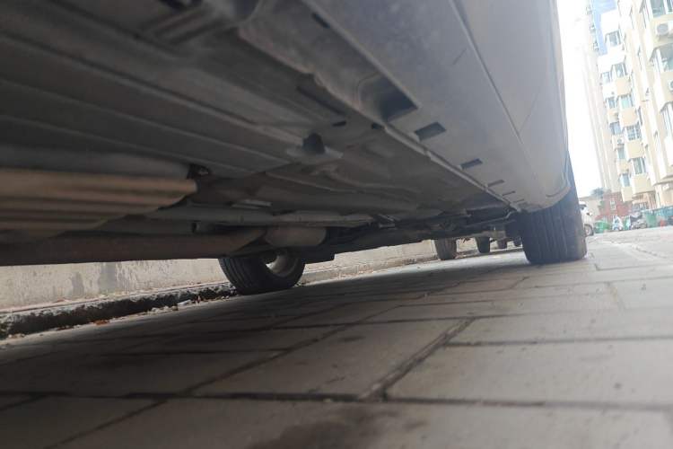 Used Ford Kuga 2017 EcoBoost 180 Two-Wheel-Drive Tiger Leap Model Chassis Rear Right