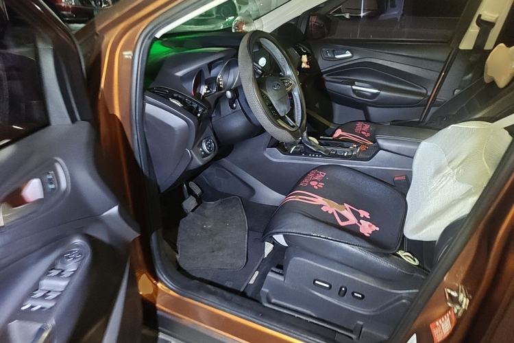 Used Ford Kuga 2017 EcoBoost 180 Two-Wheel-Drive Luxury Wing Edition Driver Seat