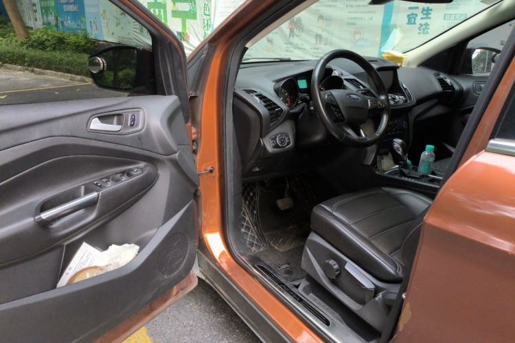 Used Ford Kuga 2017 EcoBoost 180 Two-Wheel-Drive Tiger Leap Model Driver Seat