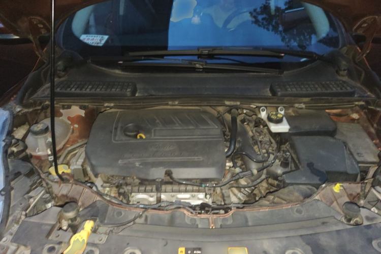 Used Ford Kuga 2017 EcoBoost 180 Two-Wheel-Drive Tiger Leap Model Engine Bay