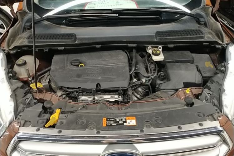 Used Ford Kuga 2017 EcoBoost 180 Two-Wheel-Drive Tiger Leap Model Engine Bay