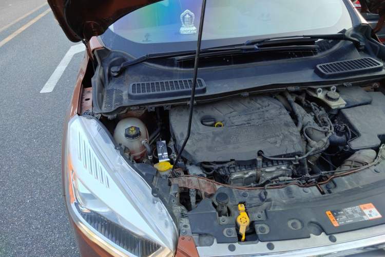 Used Ford Kuga 2017 EcoBoost 180 Two-Wheel-Drive Elite Trim Engine Bay Right