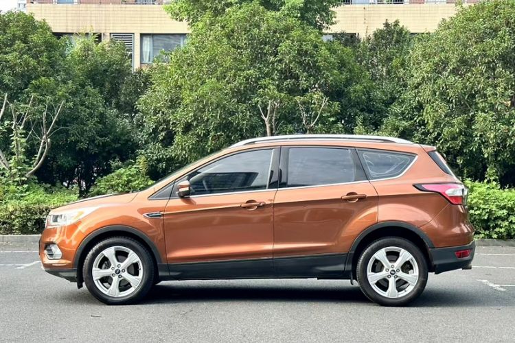 Used Ford Kuga 2017 EcoBoost 180 Two-Wheel-Drive Tiger Leap Model Exterior 3