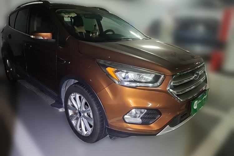 Used Ford Kuga 2017 EcoBoost 180 Two-Wheel-Drive Luxury Wing Edition Front Right 45 Deg
