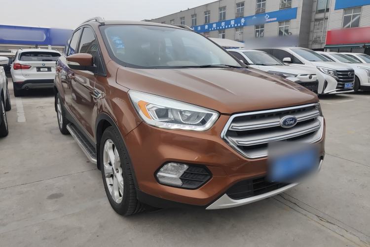 Used Ford Kuga 2017 EcoBoost 180 Two-Wheel-Drive Elite Trim Front Right 45 Deg