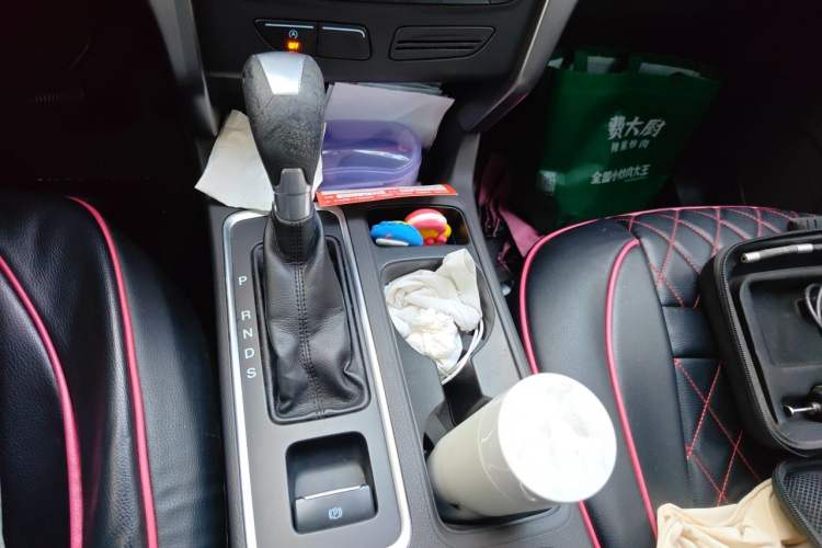 Used Ford Kuga 2017 EcoBoost 180 Two-Wheel-Drive Elite Trim Gear Lever