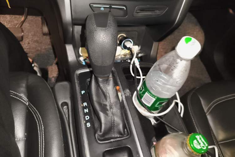 Used Ford Kuga 2017 EcoBoost 180 Two-Wheel-Drive Platinum Edition Gear Lever