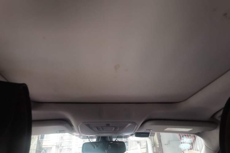 Used Ford Kuga 2017 EcoBoost 180 Two-Wheel-Drive Tiger Leap Model Headliner