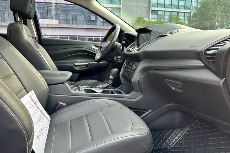 Used Ford Kuga 2017 EcoBoost 180 Two-Wheel-Drive Tiger Leap Model Interior 1