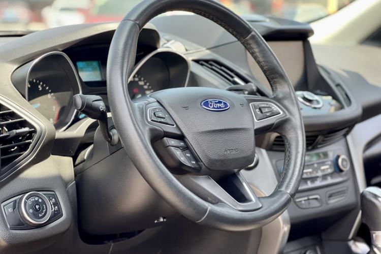 Used Ford Kuga 2017 EcoBoost 245 Four-Wheel Drive Platinum Edition Interior 3
