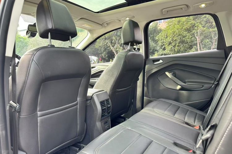 Used Ford Kuga 2017 EcoBoost 180 Two-Wheel-Drive Tiger Leap Model Interior 3