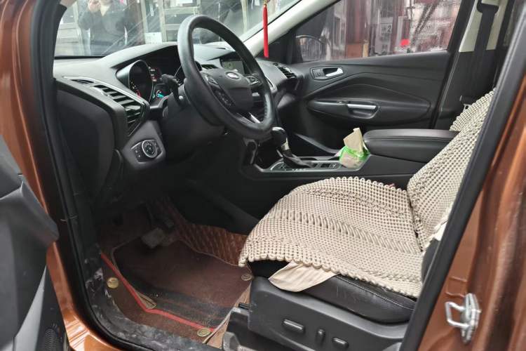Used Ford Kuga 2017 EcoBoost 180 Four-Wheel Drive Luxury Wing Model Interior 3