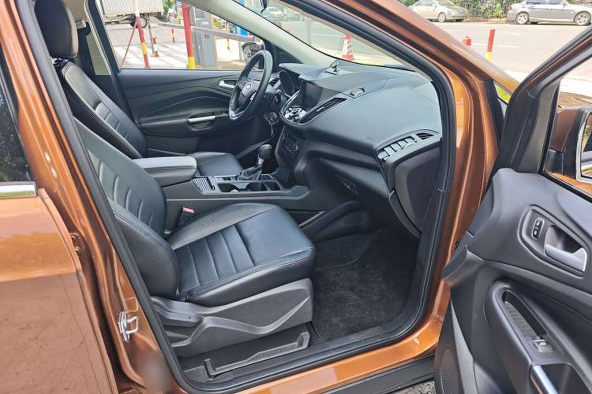 Used Ford Kuga 2017 EcoBoost 180 Two-Wheel-Drive Elite Trim Interior 3
