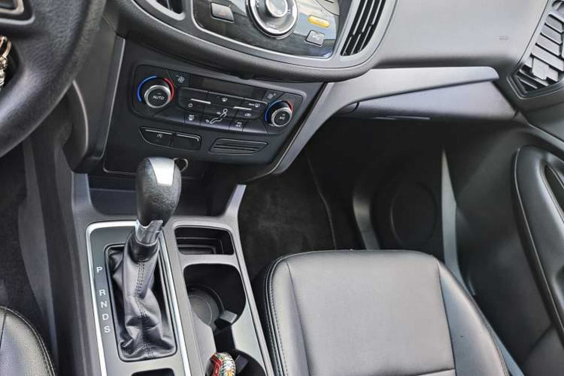 Used Ford Kuga 2017 EcoBoost 180 Two-Wheel-Drive Elite Trim Interior 6