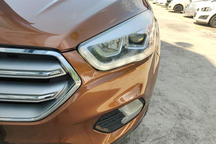 Used Ford Kuga 2017 EcoBoost 180 Two-Wheel-Drive Elite Trim Left Front Headlight