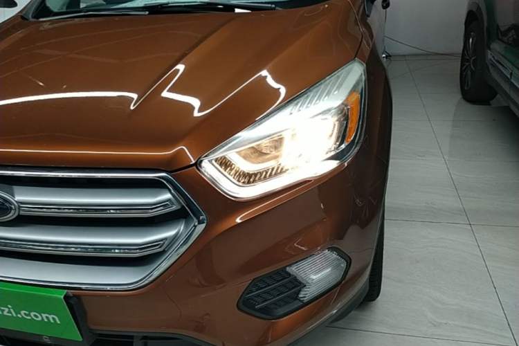 Used Ford Kuga 2017 EcoBoost 180 Two-Wheel-Drive Tiger Leap Model Left Front Headlight