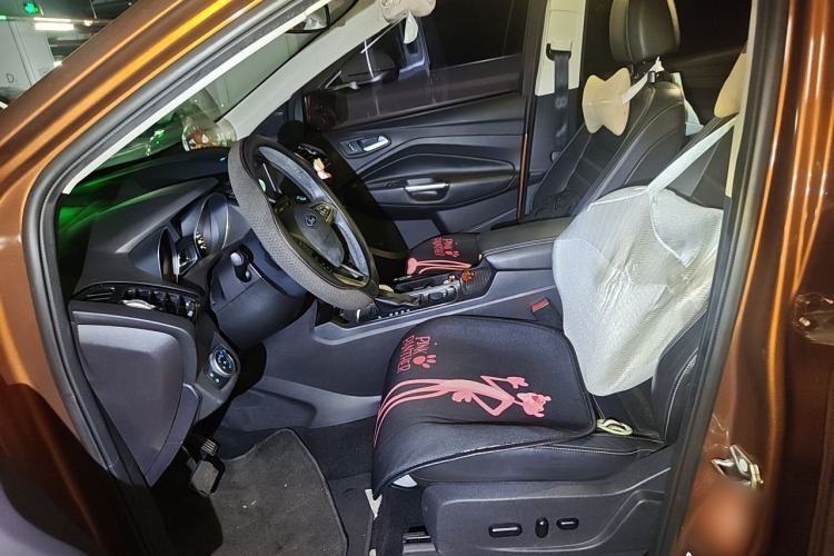 Used Ford Kuga 2017 EcoBoost 180 Two-Wheel-Drive Luxury Wing Edition Left Front Seat