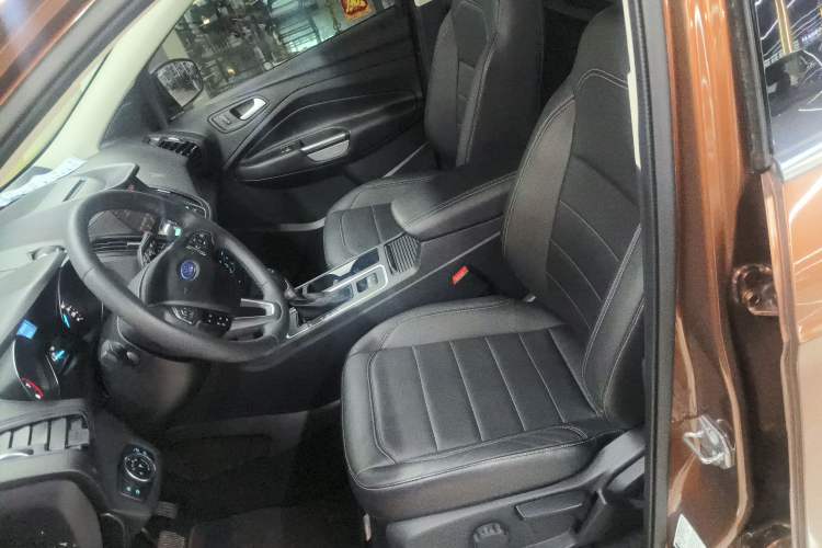 Used Ford Kuga 2017 EcoBoost 180 Two-Wheel-Drive Tiger Leap Model Left Front Seat